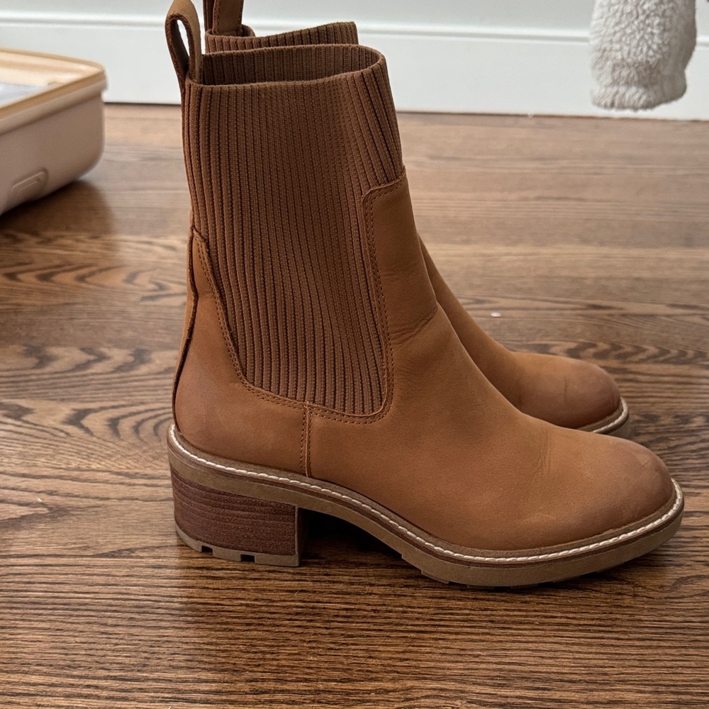 Steve Madden Kiley Chelsea Boots - Camel Leather - Size 7
